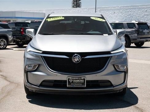 Used 2024 Buick Enclave Essence w/ Sport Touring Edition image 3