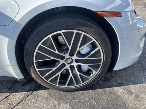 Used 2020 Porsche Taycan 4S image 38