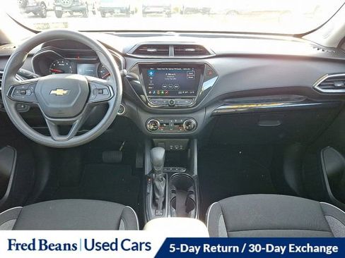 Used 2022 Chevrolet TrailBlazer LT w/ Convenience Package image 17