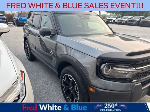 Used 2025 Ford Bronco Sport Outer Banks w/ Outer Banks Tech Package+ AWD/4WD image 1