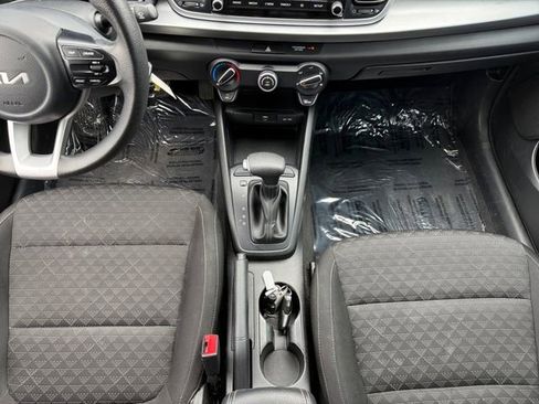 Used 2022 Kia Rio S image 5