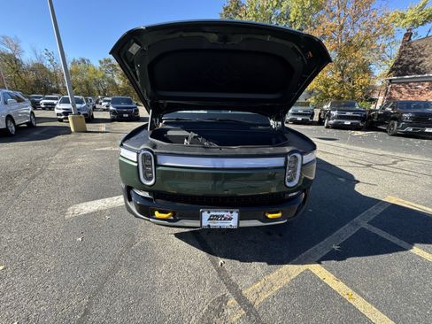 Used 2024 Rivian R1S Adventure image 30