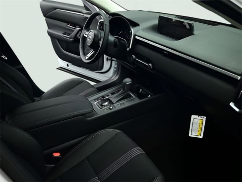 Certified 2025 MAZDA CX-50 2.5 Hybrid w/ Preferred Pkg image 31