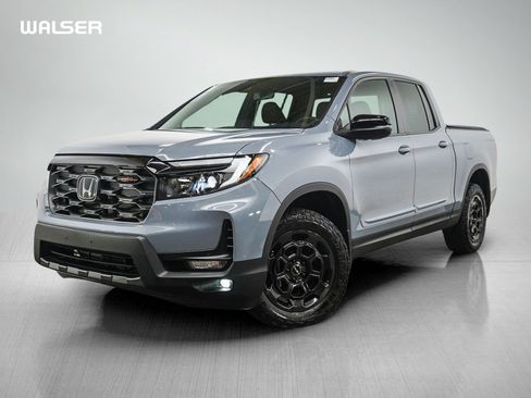 Used 2025 Honda Ridgeline TrailSport+ image 1