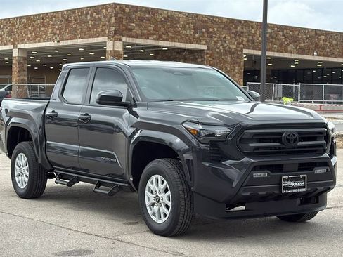 New 2026 Toyota Tacoma SR5 AWD/4WD image 3