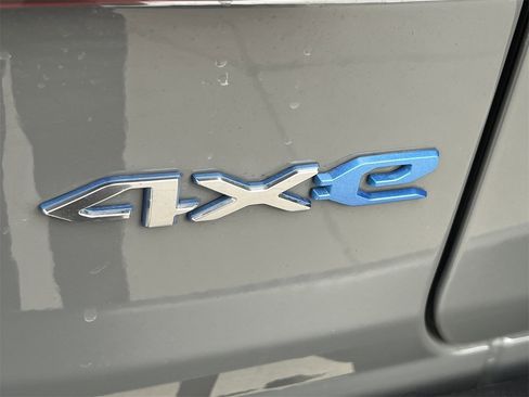 Used 2022 Jeep Wrangler Unlimited Sahara w/ Cold Weather Group image 6