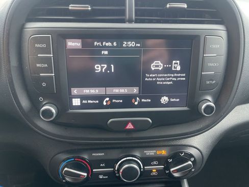 Used 2024 Kia Soul LX w/ Option Group 015 image 12