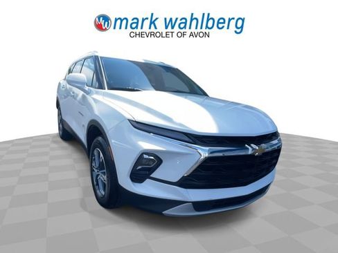Certified 2025 Chevrolet Blazer LT w/ Convenience Package FWD image 2
