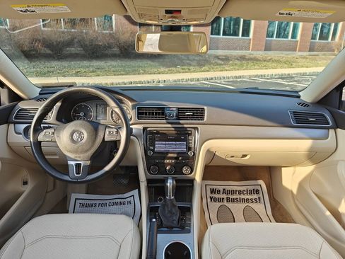 Used 2015 Volkswagen Passat TDI SE image 14