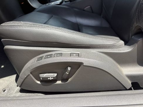 Used 2010 Volvo C70 T5 FWD image 13