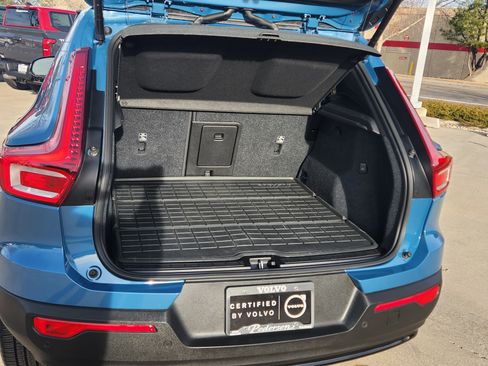 Certified 2023 Volvo XC40 B5 Plus w/ Driver Assist Package image 13