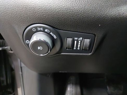 Used 2024 Jeep Compass Limited image 25