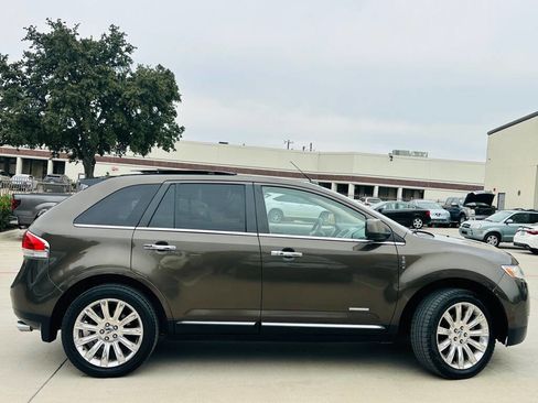 Used 2011 Lincoln MKX AWD w/ 102A Rapid Spec Order Code image 11