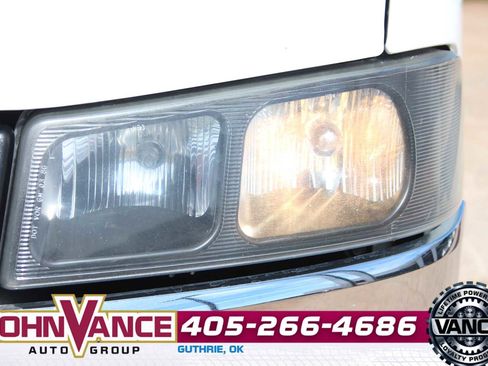 Used 2017 Chevrolet Express 2500 LT w/ LT Preferred Equipment Group image 4