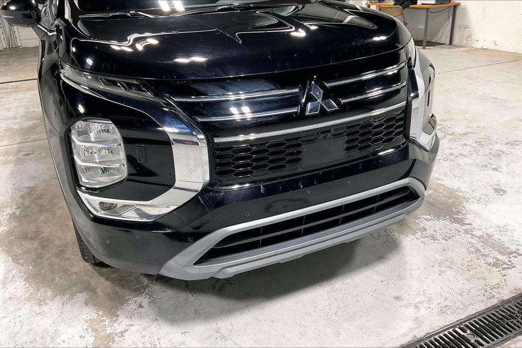Used 2025 Mitsubishi Outlander SE AWD/4WD image 34