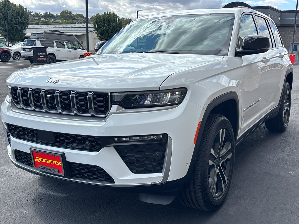 New 2027 Jeep Grand Cherokee Limited w/ Technology Group II AWD/4WD image 3