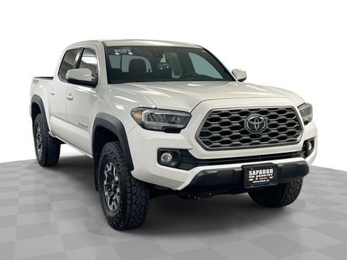 Used 2023 Toyota Tacoma TRD Off-Road image 1