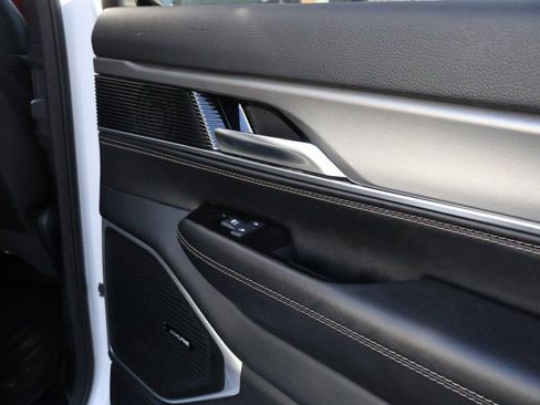 Used 2024 Jeep Wagoneer Series II image 17