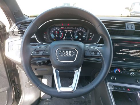 Certified 2025 Audi Q3 2.0T Premium w/ Convenience Package AWD/4WD image 19