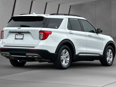 Used 2020 Ford Explorer XLT w/ Equipment Group 202A image 4