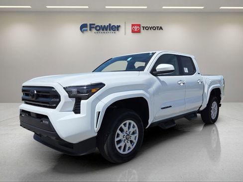 New 2026 Toyota Tacoma SR5 AWD/4WD image 3