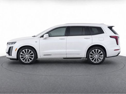 Certified 2024 Cadillac XT6 Premium Luxury w/ Technology Package FWD image 7