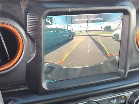 Used 2021 Jeep Gladiator Mojave image 12