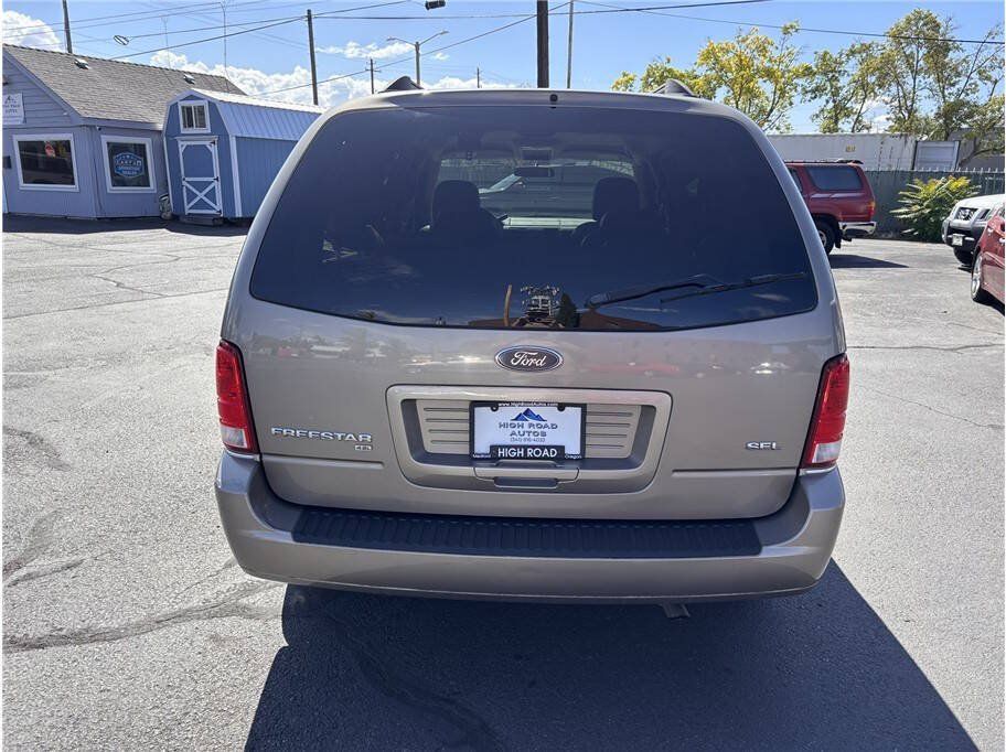 Used 2006 Ford Freestar SEL FWD image 4
