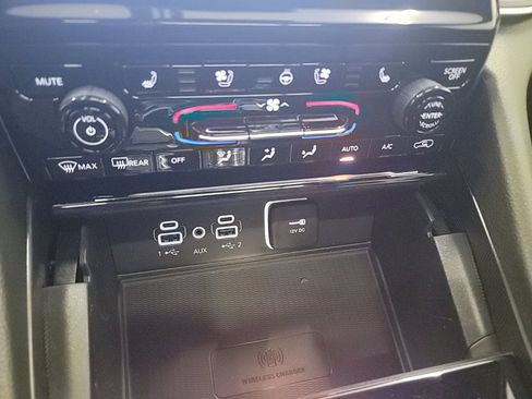 New 2025 Jeep Grand Cherokee L Limited w/ Luxury Tech Group II image 21