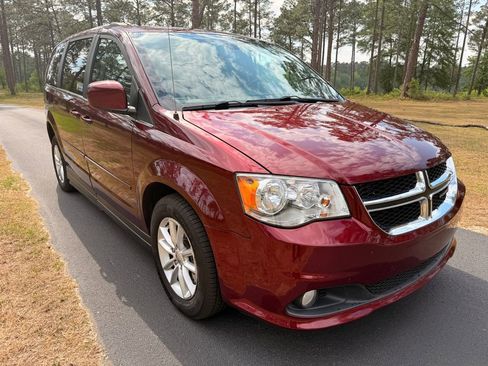 Used 2019 Dodge Grand Caravan SXT FWD image 8