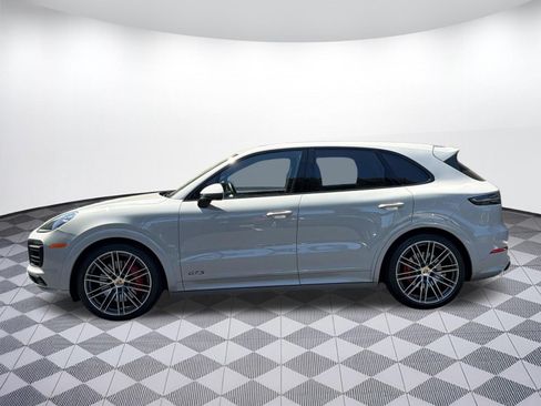 Used 2021 Porsche Cayenne GTS AWD/4WD image 2