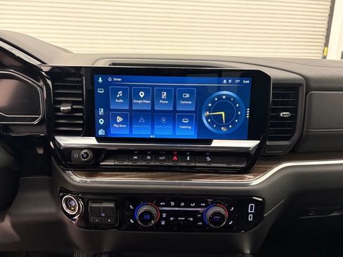 Used 2025 Chevrolet Silverado 1500 LT AWD/4WD image 6