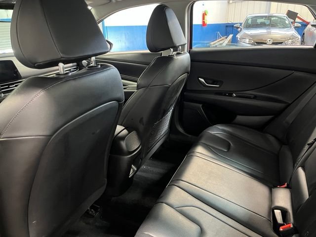 Used 2024 Hyundai Elantra Limited FWD image 18