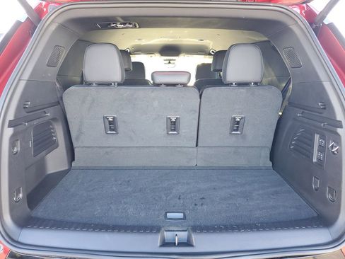 Used 2025 Chevrolet Traverse RS w/ LPO, Floor Liner Package image 30