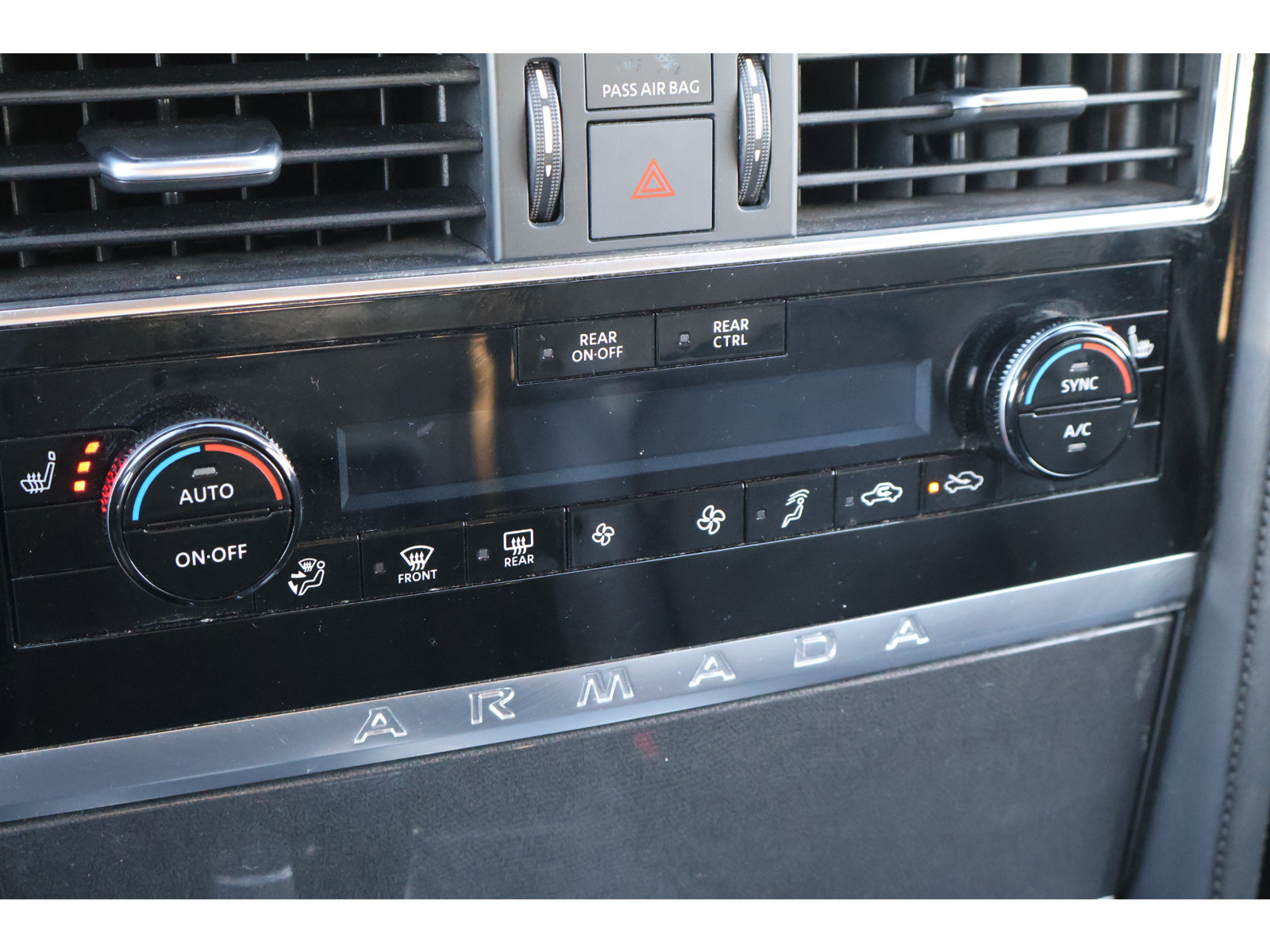 Used 2024 Nissan Armada SV AWD/4WD image 6