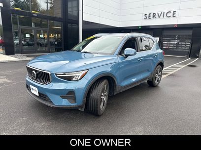 Used 2025 Volvo XC40 B5 Core