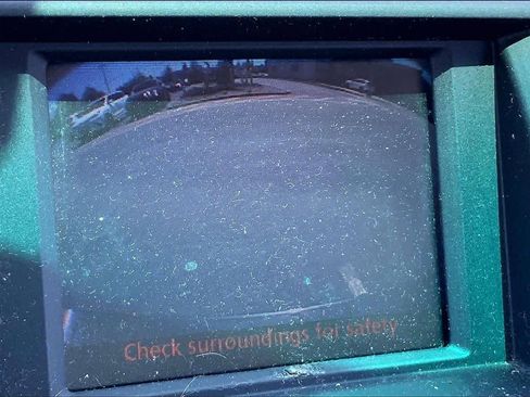Used 2011 Toyota Highlander 4WD w/ Tech Pkg image 26