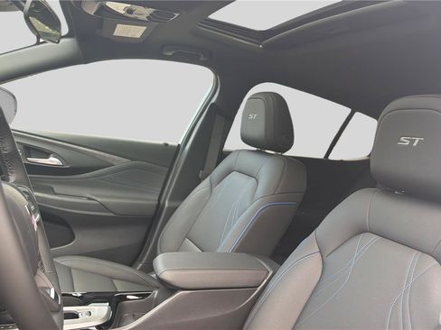 New 2026 Buick Envista Sport Touring w/ Convenience I Package FWD image 18