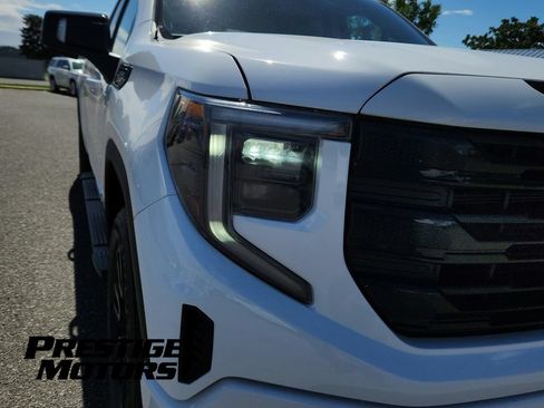 Used 2022 GMC Sierra 1500 Elevation w/ Elevation Premium Package AWD/4WD image 10