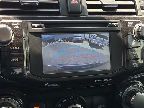 Used 2018 Toyota 4Runner TRD Off-Road Premium AWD/4WD image 21