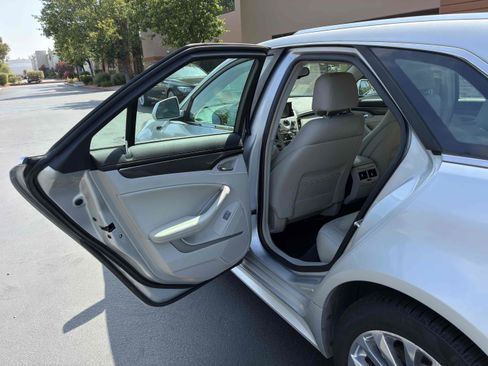 Used 2011 Cadillac CTS Performance RWD image 34
