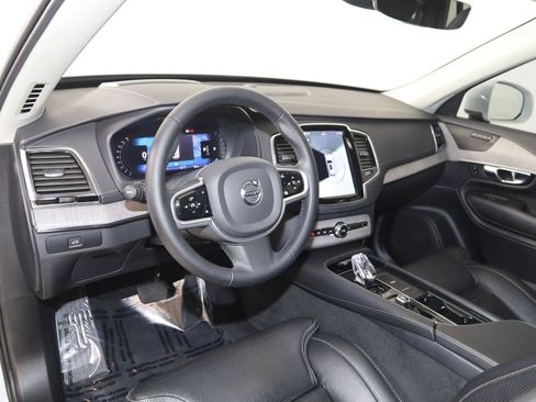 Used 2023 Volvo XC90 B6 Ultimate AWD/4WD image 24