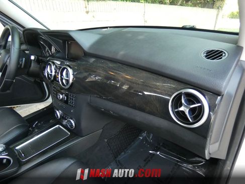 Used 2014 Mercedes-Benz GLK 350 2WD image 32