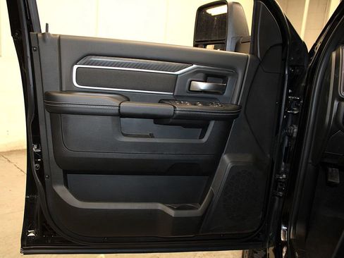 New 2026 RAM 2500 Big Horn AWD/4WD image 24