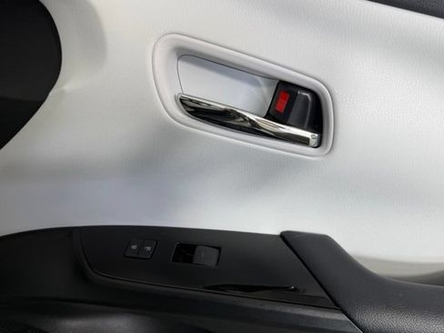 Used 2019 Toyota Prius XLE FWD image 29