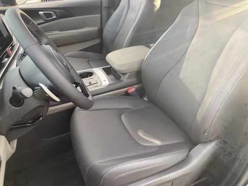 New 2026 Kia Carnival LXS image 18