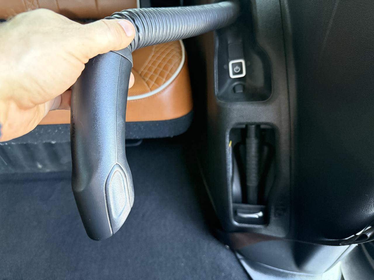 Used 2024 Chrysler Pacifica Pinnacle FWD image 50