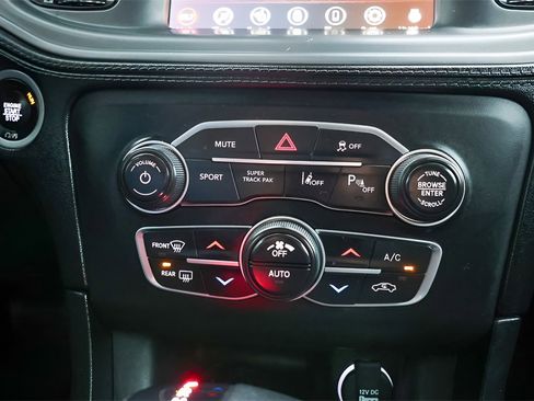 Used 2023 Dodge Charger R/T w/ Plus Group image 16