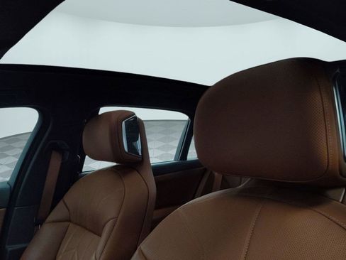 Used 2023 BMW 760i xDrive w/ Executive Package image 23