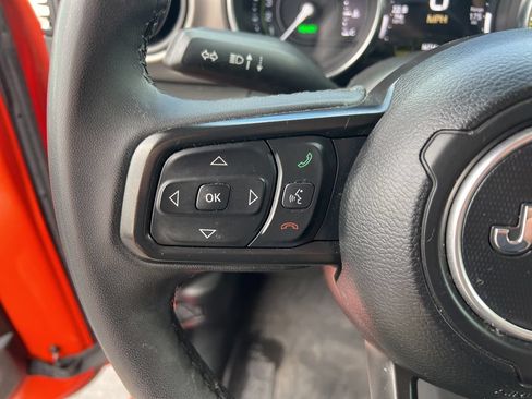 Used 2023 Jeep Wrangler Unlimited AWD/4WD image 30
